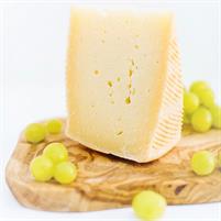 Pecorino Ruota del Re sheep matured cheese